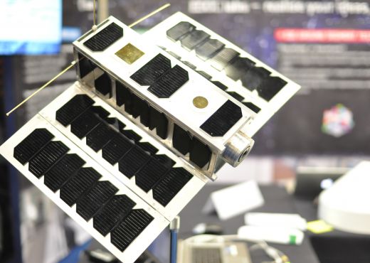 Modell des CubeSats OPS-SAT